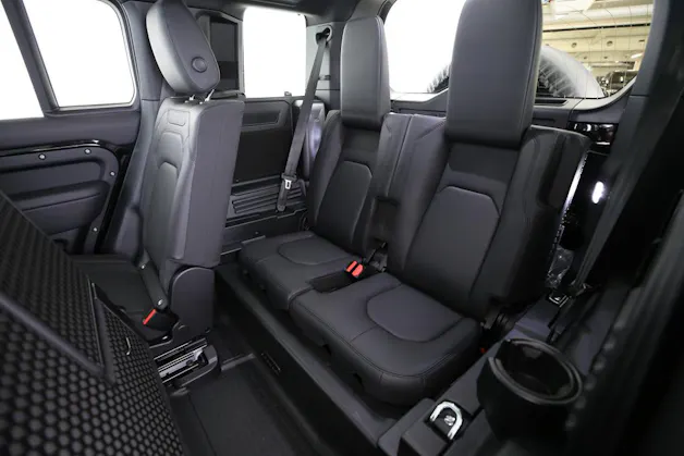Land Rover Defender 110 3.0 D I6 350 X-Dynamic HSE