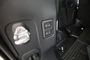Land Rover Defender 110 3.0 D I6 350 X-Dynamic HSE