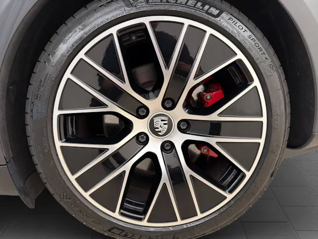 PORSCHE Taycan 4S