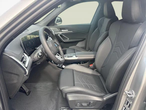https://vehicle.imgix.net/4501970/569ba048-fc99-4583-ab6b-6c5a4ab5aa4e.jpg