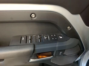 Fahrzeugbild LAND ROVER Defender 110 3.0 D I6 300 X