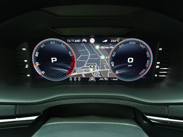 SKODA Karoq 1.5 TSI DSG Sport Line
