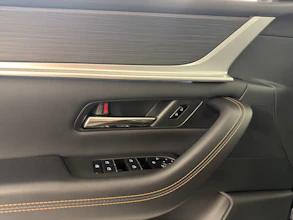 https://vehicle.imgix.net/4502094/582c47bd-7b02-493e-80ed-dec00545f3f7.jpg