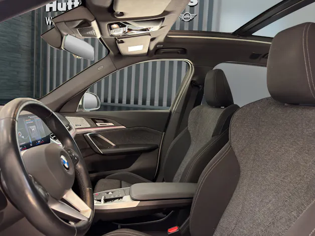 BMW X1 20d xDrive Panorama-Glasdach