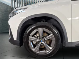 BMW X1 20d xDrive Panorama-Glasdach