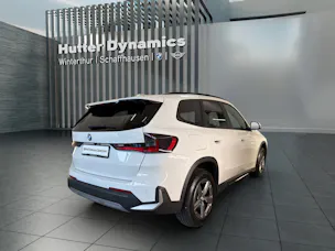 BMW X1 20d xDrive Panorama-Glasdach