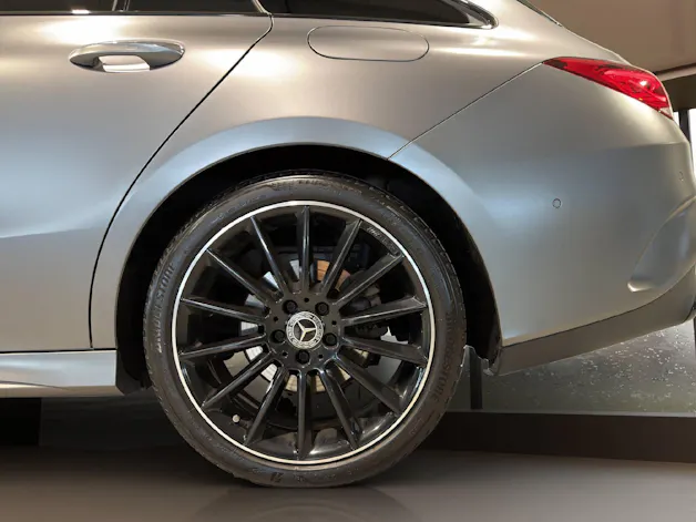 MERCEDES-BENZ CLA 220 d AMG Line 4matic Shooting Brake