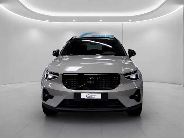 VOLVO XC40 2.0 B4 MH Black Edition