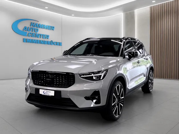 VOLVO XC40 2.0 B4 MH Black Edition