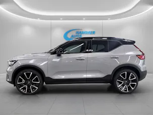 VOLVO XC40 2.0 B4 MH Black Edition