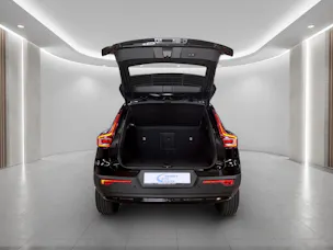 VOLVO XC40 2.0 B3 MH Plus Dark