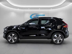 VOLVO XC40 2.0 B3 MH Plus Dark