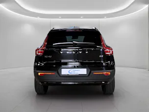 VOLVO XC40 2.0 B3 MH Plus Dark