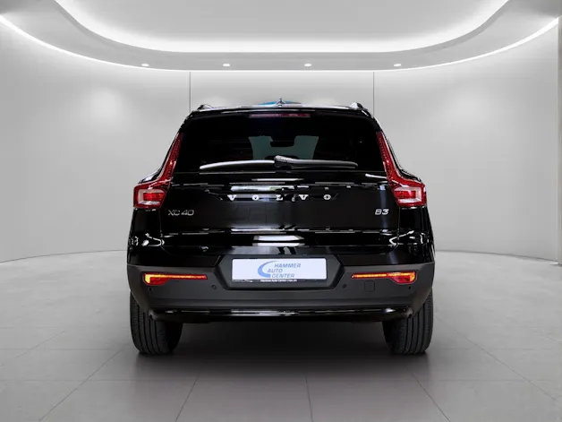 VOLVO XC40 2.0 B3 MH Plus Dark