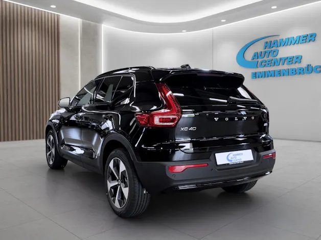 VOLVO XC40 2.0 B3 MH Plus Dark