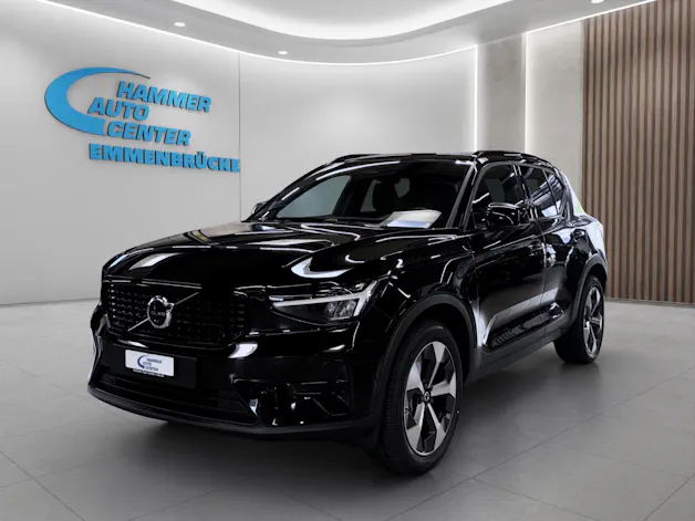 VOLVO XC40 2.0 B3 MH Plus Dark