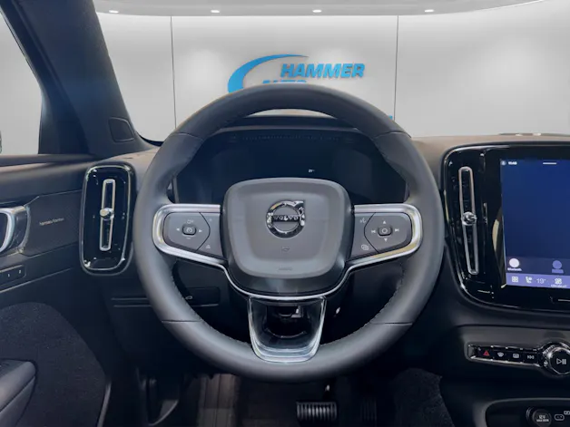 VOLVO XC40 2.0 B3 MH Plus Dark