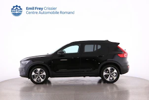 Fahrzeugbild VOLVO XC40 2.0 B3 MH Plus Dark