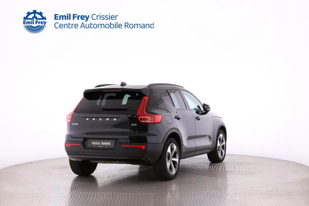 VOLVO XC40 2.0 B3 MH Plus Dark