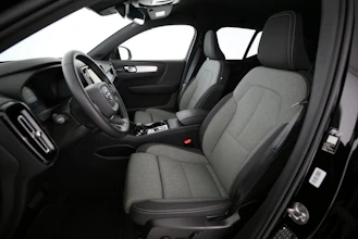 https://vehicle.imgix.net/4502215/843e10e4-3079-470d-9d10-9d432b934bbc.jpg