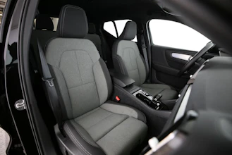https://vehicle.imgix.net/4502215/9bee8095-7652-45f5-9b75-e7ccf21f8a0e.jpg