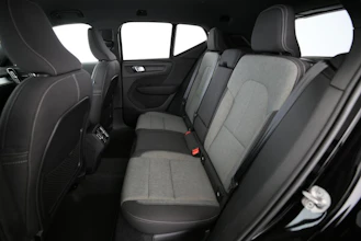 https://vehicle.imgix.net/4502215/bdbae006-8b69-40e3-89d1-6f4ad1fa0e44.jpg