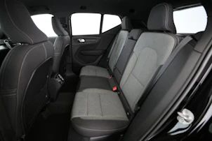 Fahrzeugbild VOLVO XC40 2.0 B3 MH Plus Dark