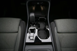 https://vehicle.imgix.net/4502215/d8732a37-cd49-4be3-b56a-2b9029300f48.jpg