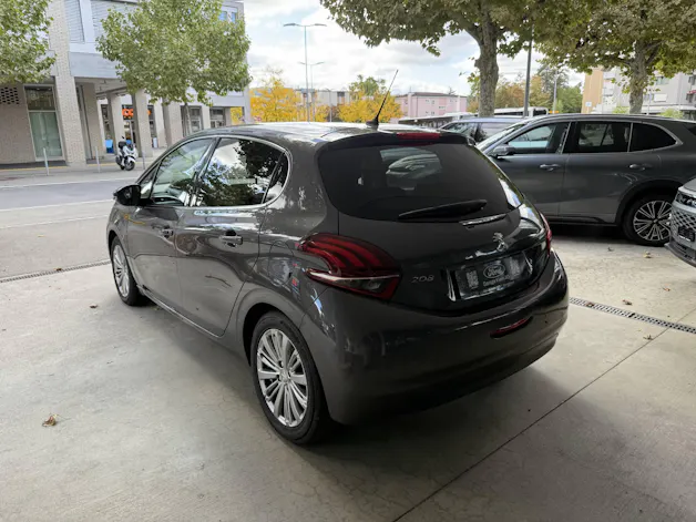 PEUGEOT 208 1.2 PureTech Allure S/S
