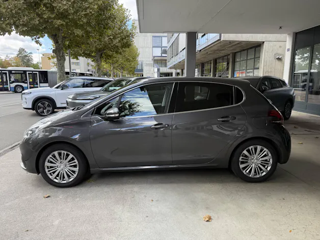 PEUGEOT 208 1.2 PureTech Allure S/S