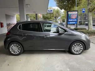 PEUGEOT 208 1.2 PureTech Allure S/S