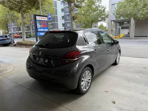 PEUGEOT 208 1.2 PureTech Allure S/S