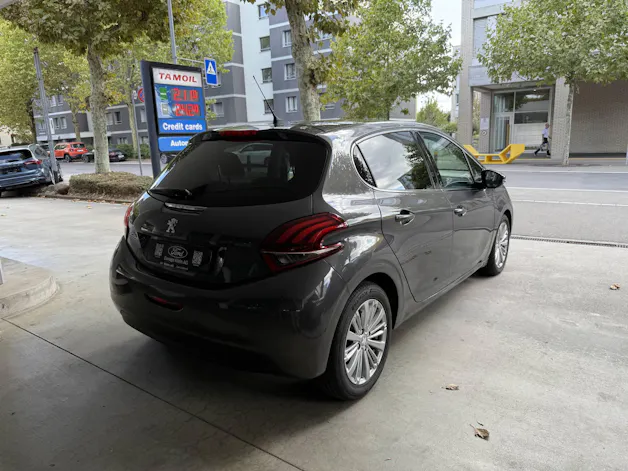PEUGEOT 208 1.2 PureTech Allure S/S