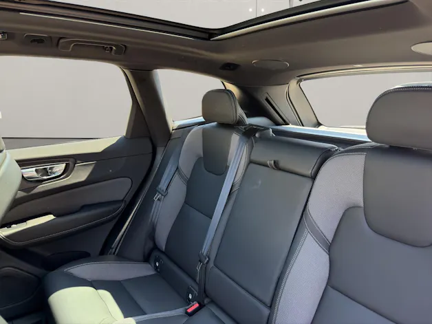 VOLVO XC60 2.0 T8 TE R-Design eAWD