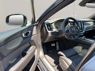 VOLVO XC60 2.0 T8 TE R-Design eAWD