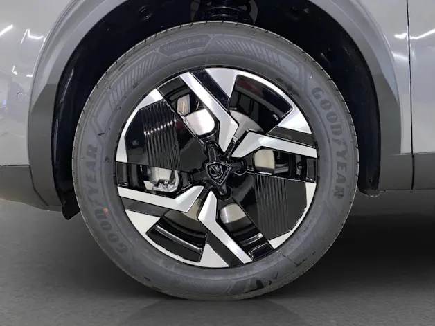 PEUGEOT 2008 1.2 Hybrid 145 GT Exclusive