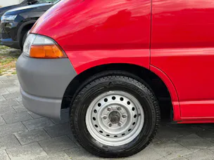 Toyota HIACE LWB 2.7 4T. 9 Plätzer