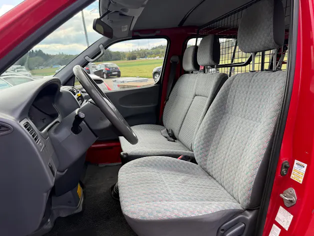 Toyota HIACE LWB 2.7 4T. 9 Plätzer
