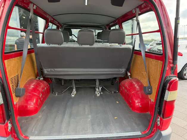 Toyota HIACE LWB 2.7 4T. 9 Plätzer
