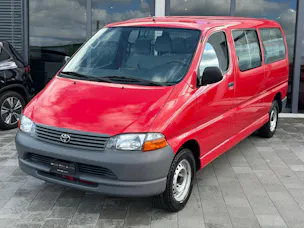 Toyota HIACE LWB 2.7 4T. 9 Plätzer
