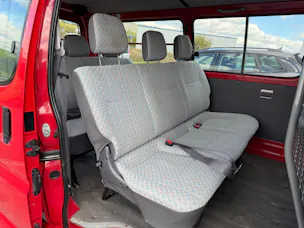 Toyota HIACE LWB 2.7 4T. 9 Plätzer