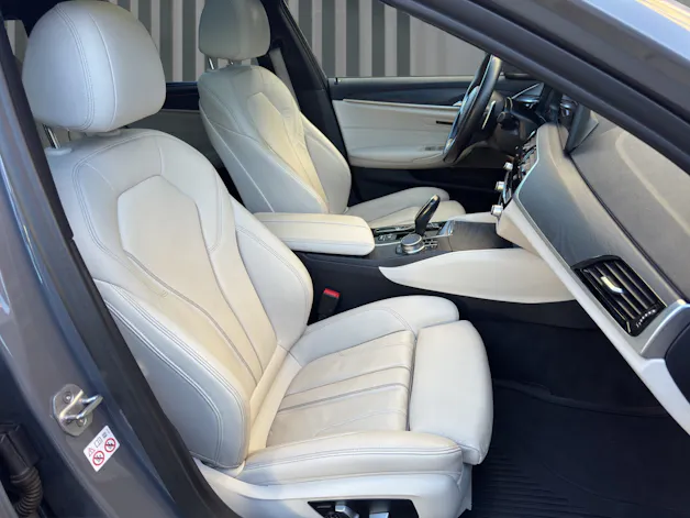 BMW 5er Reihe Touring 520d xDrive M-SPORTPAKET