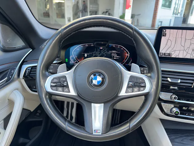 BMW 5er Reihe Touring 520d xDrive M-SPORTPAKET