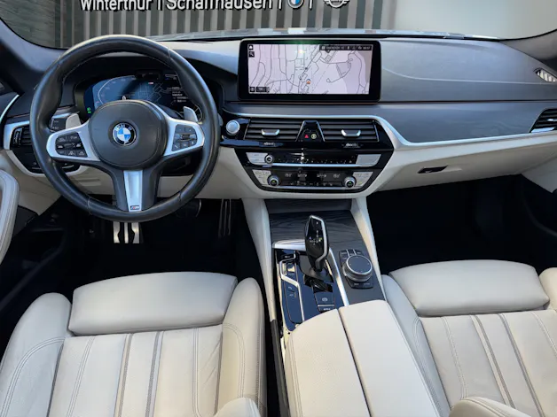 BMW 5er Reihe Touring 520d xDrive M-SPORTPAKET
