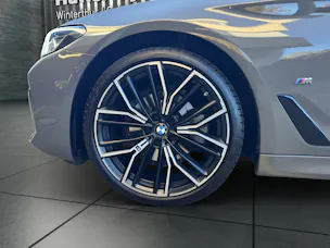 BMW 5er Reihe Touring 520d xDrive M-SPORTPAKET