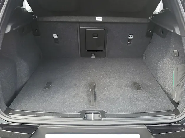 VOLVO XC40 2.0 B3 MH Plus Dark