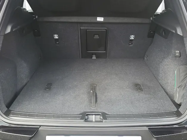 VOLVO XC40 2.0 B3 MH Plus Dark