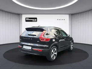 VOLVO XC40 2.0 B3 MH Plus Dark