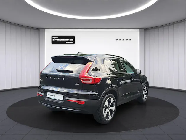 VOLVO XC40 2.0 B3 MH Plus Dark
