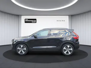 VOLVO XC40 2.0 B3 MH Plus Dark